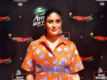 Photos: Kareena Kapoor Khan snapped at Balgandharva Rang Mandir in Bandra