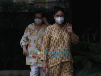 Photos: Kareena Kapoor Khan snapped with Babita Kapoor in Bandra