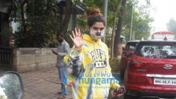 Photos: Khushi Kapoor snapped at Santacruz
