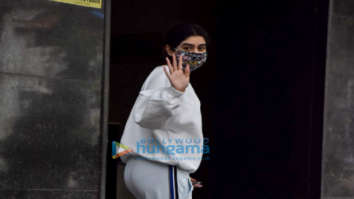 Photos: Khushi Kapoor snapped at a clinic in Juhu