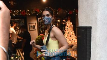 Photos: Kriti Sanon snapped at Hakim’s Aalim salon in Khar