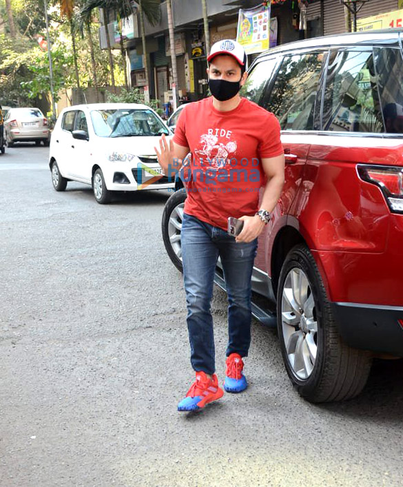 Photos: Kunal Kemmu snapped in Andheri Photos: Kunal Kemmu snapped in Andheri