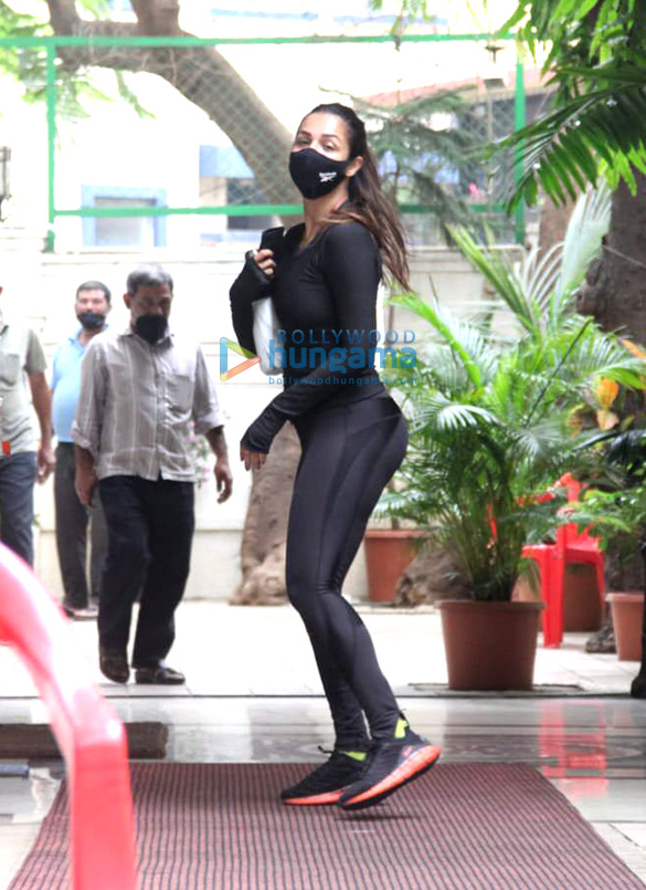 photos malaika arora spotted in bandra 2 4