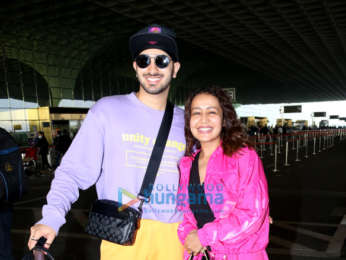 Photos: Neha Kakkar, Rohanpreet Singh, Anupriya Goenka and others snapped at the airport