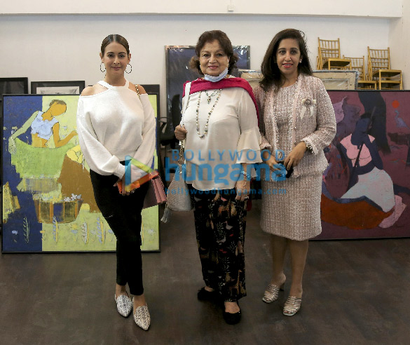 photos preeti jhangiani pooja bedi angela krislinzki rashmi jolly gautam patole others snapped at art adda 11