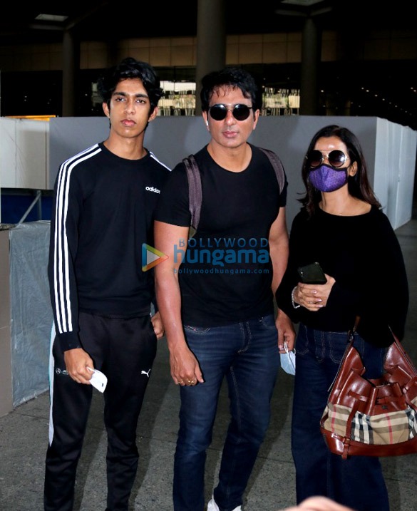 photos rakul preet singh sophie choudry and sonu sood snapped at the airport