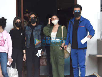Photos: Ranbir Kapoor, Alia Bhatt, Neetu Singh and Riddhima Kapoor Sahani snapped at the Kalina airport