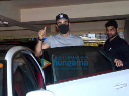 Photos: Ranbir Kapoor snapped at dubbing studio in Bandra