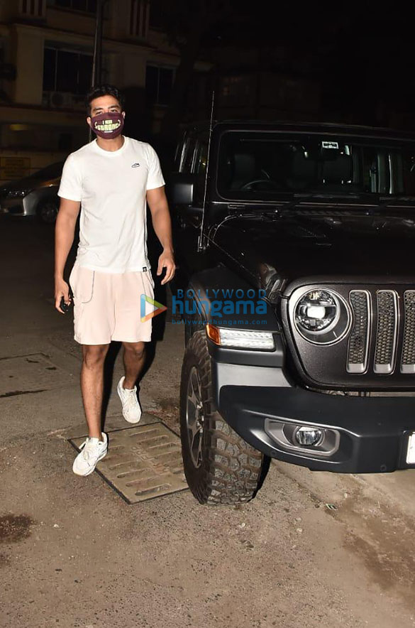 photos saqib saleem snapped riding his new jeep in bandra 1