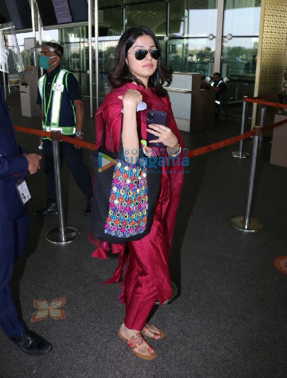 photos sonal chauhan neha dhupia bhagyashree and others snapped at the airport 2