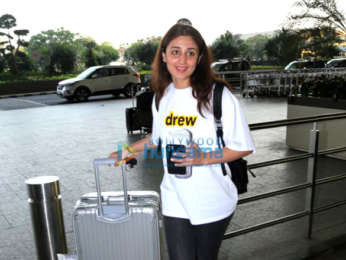 Photos: Tara Sutaria, Ahan Shetty and Dhvani Bhanushali snapped at the airport