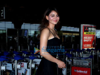 Photos: Urvashi Rautela, Mouni Roy, Karishma Tanna and Sonal Chauhan snapped at the airport