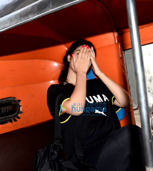 photos warina hussain snapped taking an auto rickshaw ride 1
