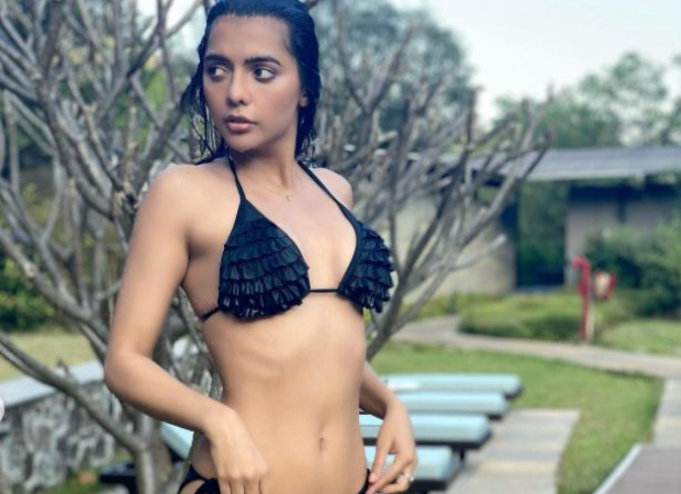 Ruhii Singh flaunts her bikini body in a skimpy black bikini
