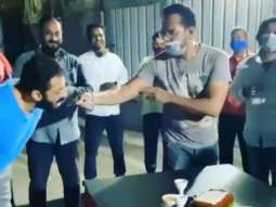 Salman Khan celebrates bodyguard’s birthday but skips eating cake, watch video