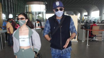 Spotted – Ranbir Kapoor and Alia Bhatt at Airport