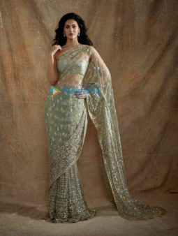 Celebrity Photos of Amyra Dastur