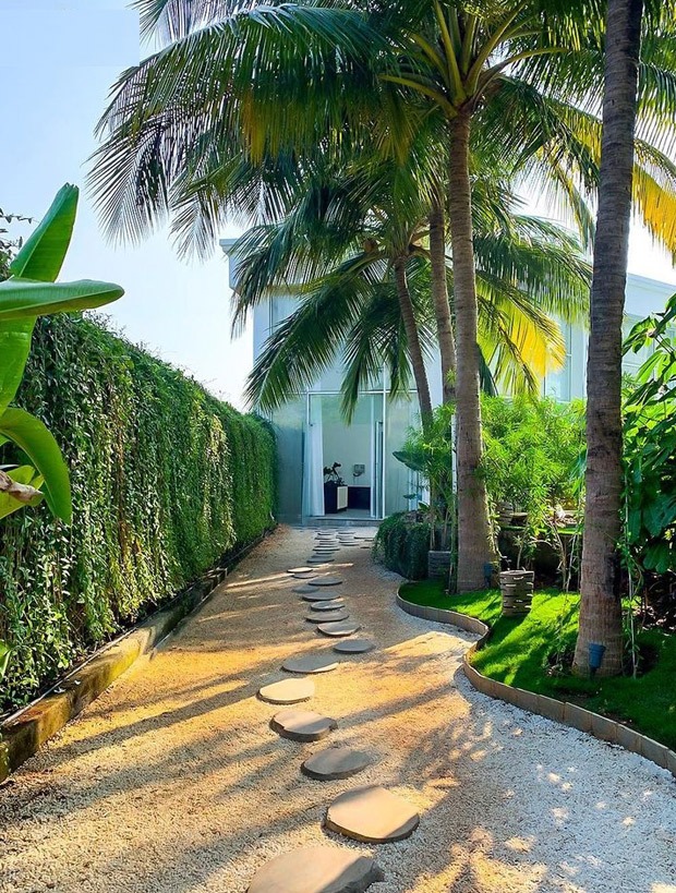 Check out: The Mansion House, the beautiful venue of Varun Dhawan - Natasha Dalal's wedding in Alibaug