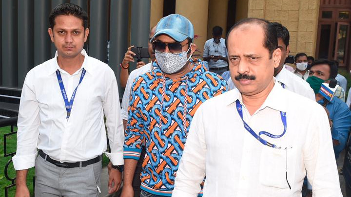Kapil Sharma summoned by police in fake registered cars case