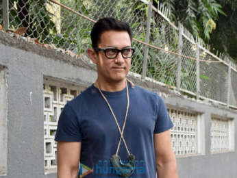 Photos: Aamir Khan snapped in Juhu