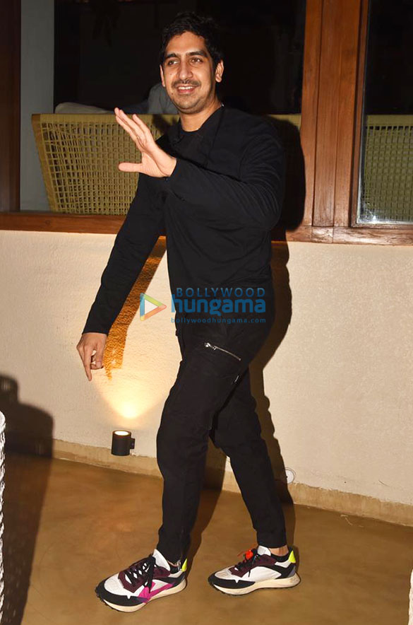photos alia bhatt ranbir kapoor and others snapped at deepika padukones birthday dinner party 002