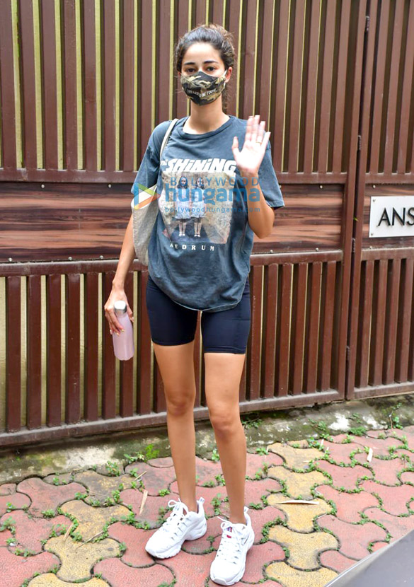 photos ananya panday spotted at yoga class in bandra 3 2