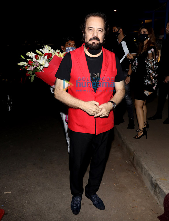 photos celebs snapped at preview of cafe holiday launch 12