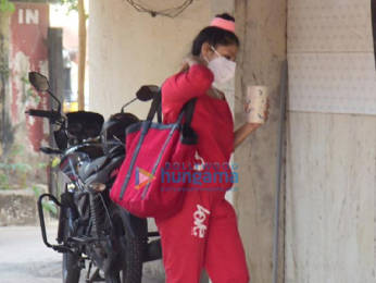 Photos: Daisy Shah and Tanishaa Mukerji spotted at Pilates