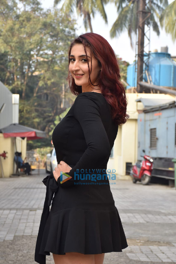 photos dhvani bhanushali snapped at pvr in juhu 2