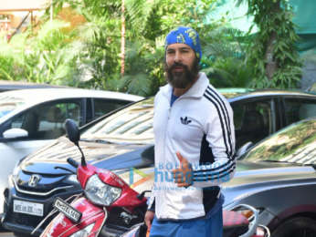 Photos: Dino Morea spotted at the gym