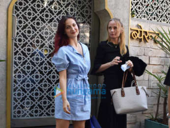 Photos: Elli AvrRam snapped at Bayroute in Juhu