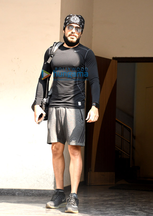 photos emraan hashmi spotted at ithink fitness 2