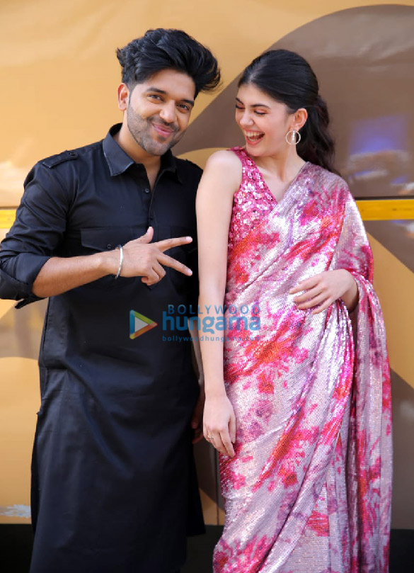 photos guru randhawa and sanjana sanghi snapped on the sets of the kapil sharma show to promote their upcoming song mehendi wale haath 2