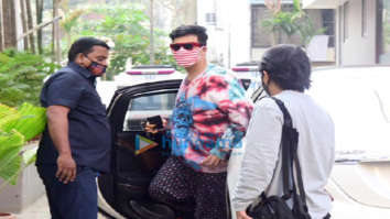 Photos: Karan Johar snapped at Hinduja Hospital in Khar