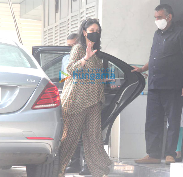 Photos: Kareena Kapoor Khan spotted at a clinic in Bandra