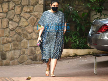 Photos: Kareena Kapoor Khan spotted in Bandra