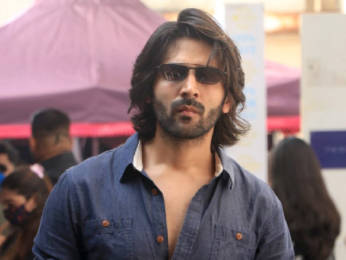 Photos: Kartik Aaryan snapped at Filmcity
