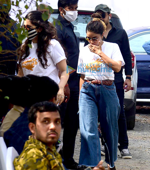 photos kunal kohli and zoa morani snapped at varun dhawan natasha dalals wedding venue 2