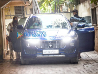 Photos: Malaika Arora and Arjun Kapoor snapped at his home in Juhu
