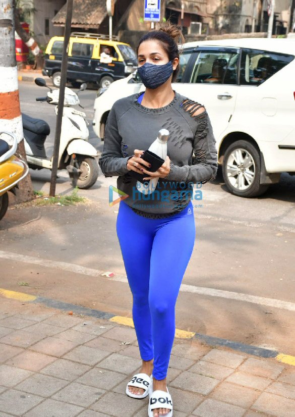 photos malaika arora spotted at diva yoga studio in bandra 6 14