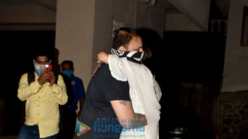 Photos: Mouni Roy spotted at Bunty Walia’s house in Bandra