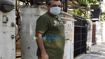 Photos: Paresh Rawal snapped at a clinic in Juhu