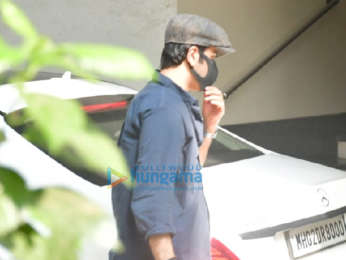Photos: Ranbir Kapoor spotted at a clinic
