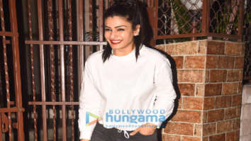 Photos: Raveena Tandon snapped at a dubbing studio