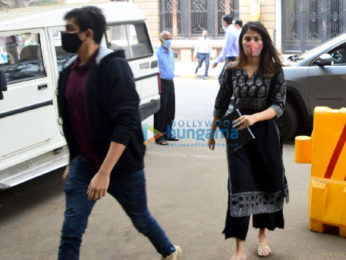 Photos: Rhea Chakraborty and Showik Chakraborty snapped arriving at the NCB office
