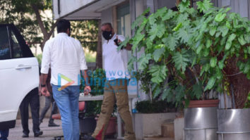 Photos: Sanjay Dutt spotted at Aanand L Rai’s office in Andheri
