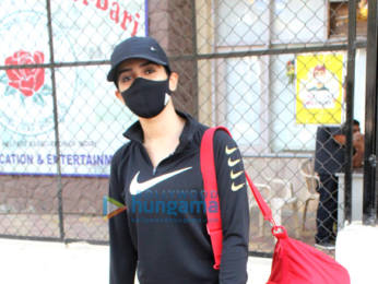 Photos: Sanya Malhotra snapped at the gym in Juhu