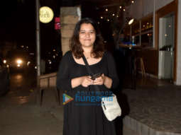 Photos: Shikha Talsania snapped in Khar