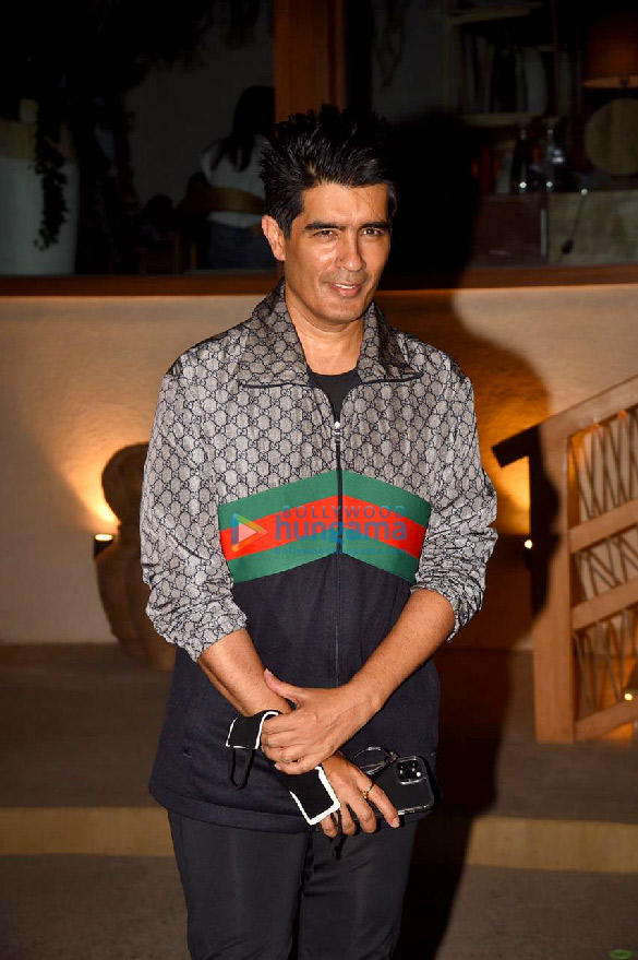 photos shilpa shetty and manish malhotra spotted at bastian in bandra 3