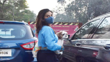 Photos: Sophie Choudry spotted in Juhu